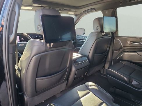 Used 2023 Cadillac Escalade Sport image 18