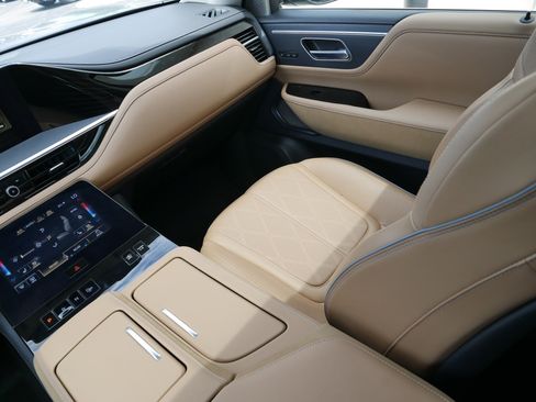 Certified 2025 INFINITI QX80 Sensory image 11