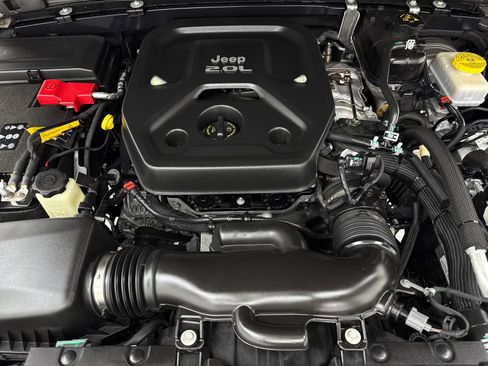 Used 2021 Jeep Wrangler Sport S image 50