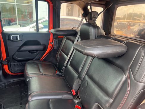 Used 2019 Jeep Wrangler Unlimited Rubicon w/ LED Lighting Group image 11