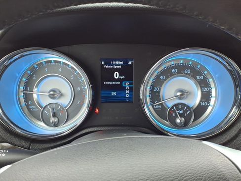 Used 2014 Chrysler 300 AWD w/ Driver Convenience Group image 28
