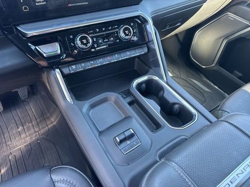 Used 2025 GMC Sierra 3500 Denali w/ Denali Reserve Package image 23