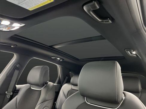 Used 2025 Genesis GV70 2.5T w/ Sport Prestige Package image 7