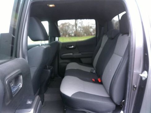 Used 2023 Toyota Tacoma TRD Sport w/ Black Out Package (TMS) image 23