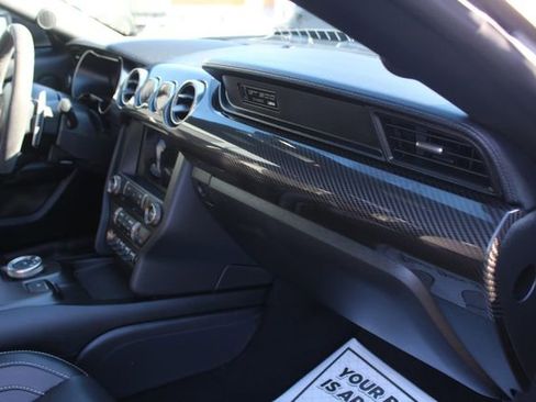 Used 2020 Ford Mustang Shelby GT500 w/ Technology Package image 17