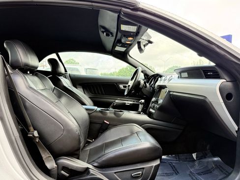 Used 2017 Ford Mustang Premium RWD image 25
