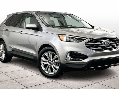 Used 2020 Ford Edge Titanium w/ Equipment Group 301A image 3