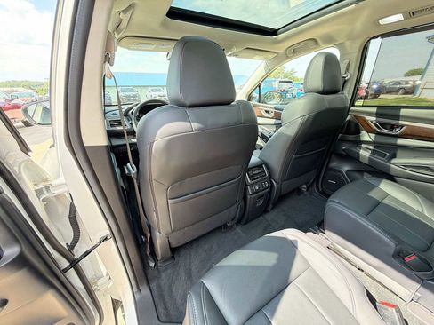 Used 2024 Subaru Ascent Touring w/ Popular Package #2 AWD/4WD image 15