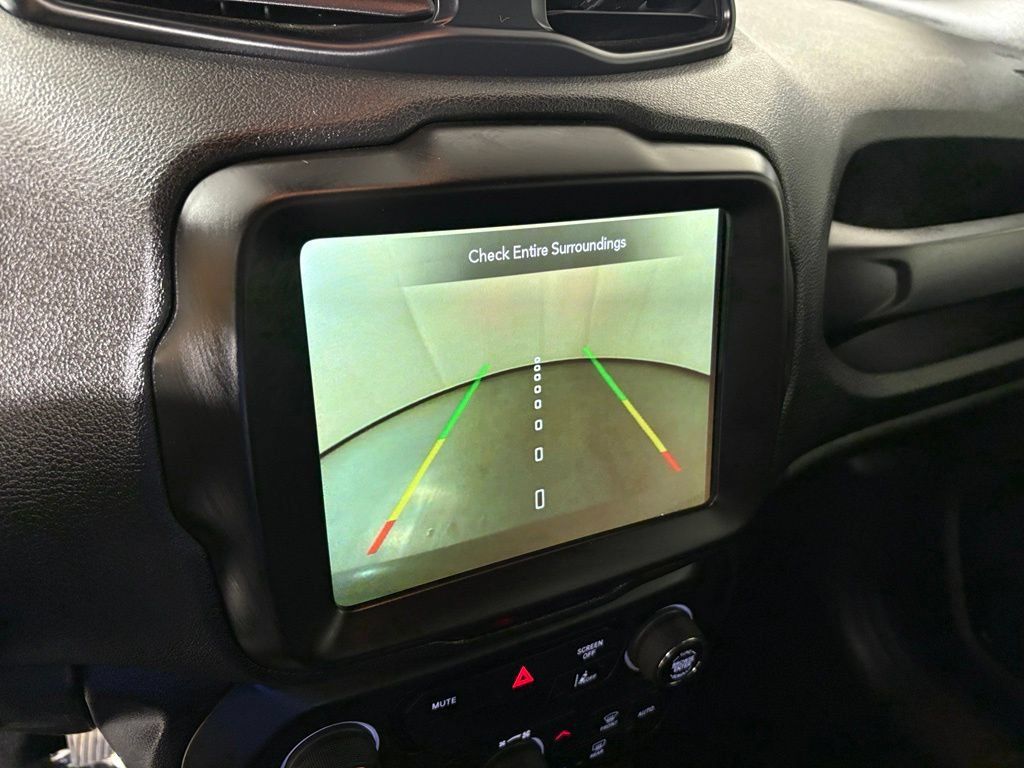 Used 2022 Jeep Renegade Altitude AWD/4WD image 26