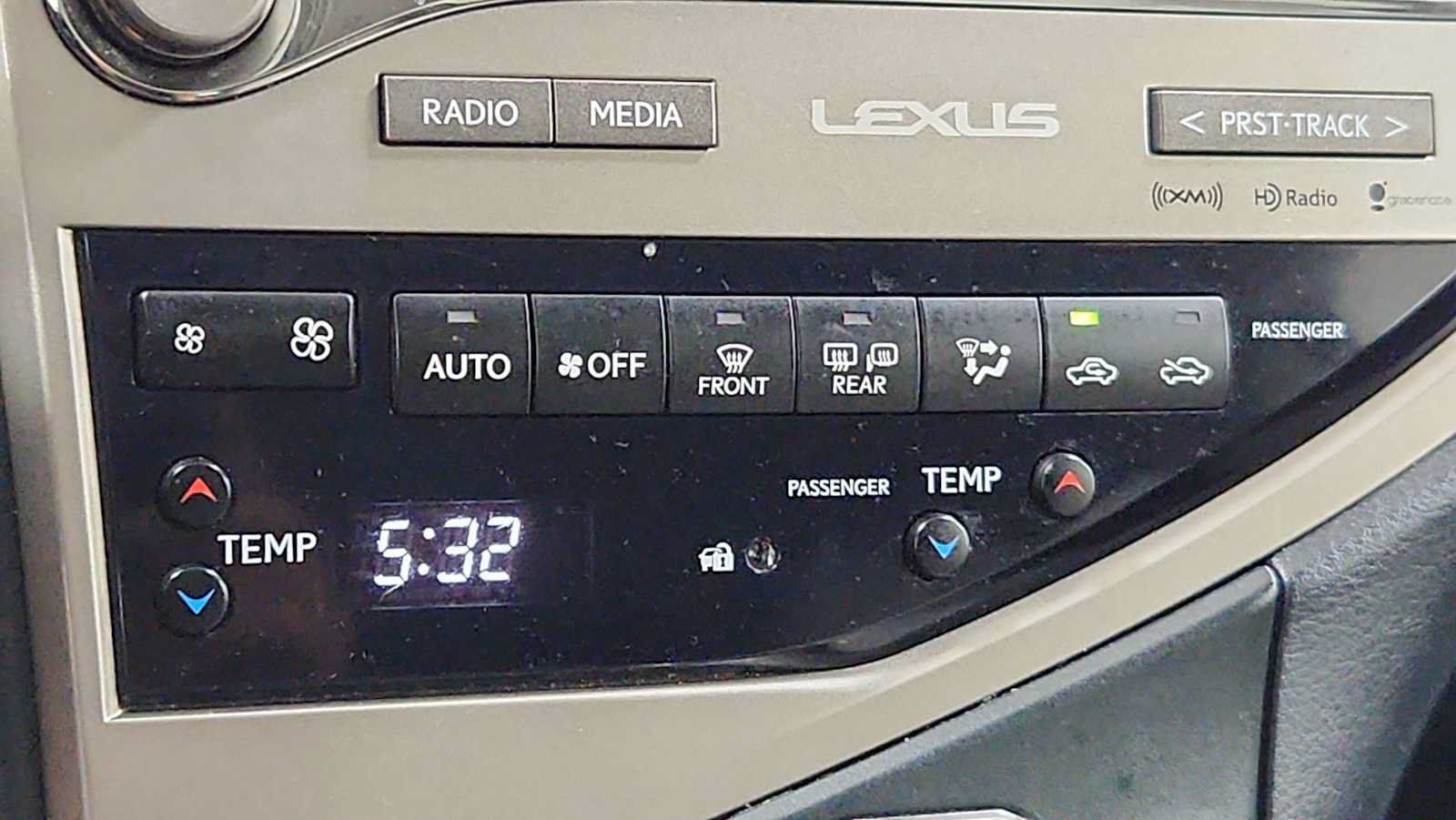 Used 2015 Lexus RX 450h AWD image 21