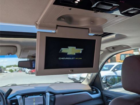 Used 2018 Chevrolet Suburban Premier AWD/4WD image 20