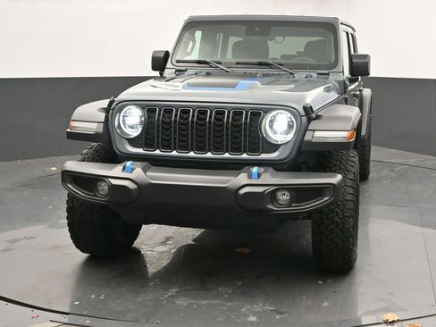 Used 2024 Jeep Wrangler Unlimited Rubicon 4xe image 4