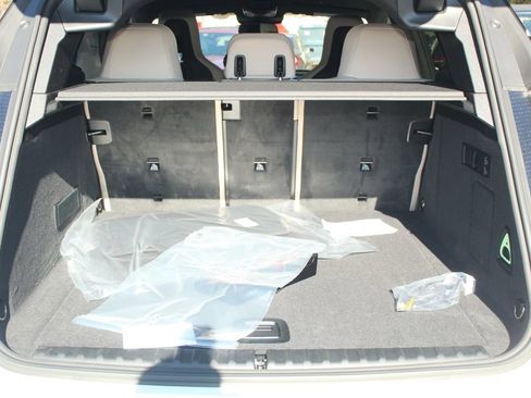 New 2026 BMW iX xDrive45 w/ Premium Package image 7