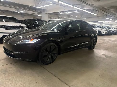 Used 2025 Tesla Model 3 RWD image 1