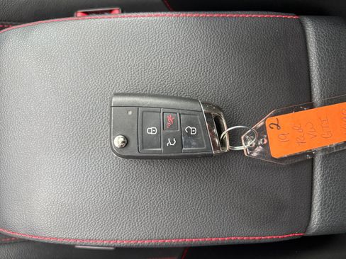 Used 2019 Volkswagen GTI SE w/ SE Experience Package image 28