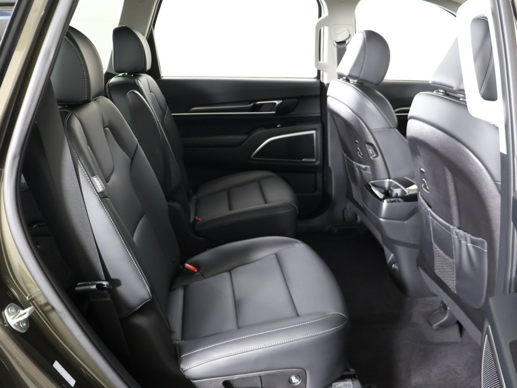 Certified 2025 Kia Telluride S FWD image 38