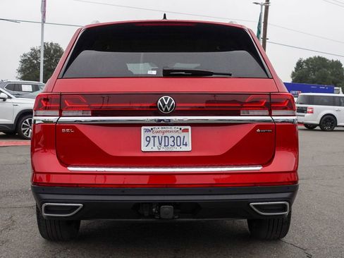 Certified 2025 Volkswagen Atlas SEL image 9