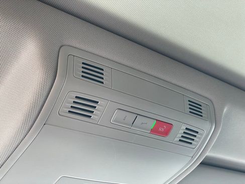 Certified 2025 Volkswagen Taos SEL w/ Black Wheel Plus Package image 26