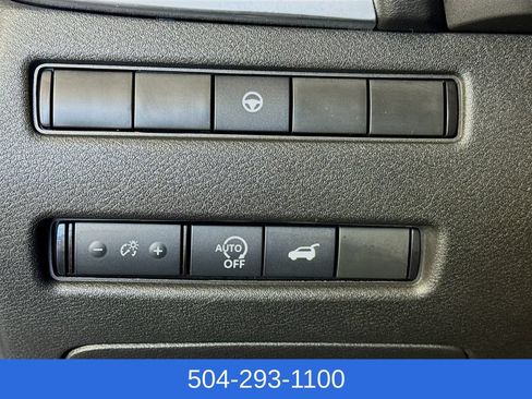 Used 2025 Nissan Rogue Platinum FWD image 12