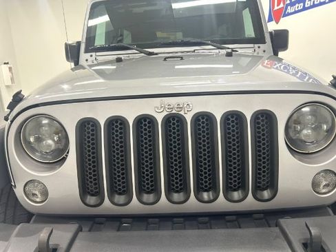 Used 2015 Jeep Wrangler Unlimited Sport w/ Quick Order Package 24S AWD/4WD image 8