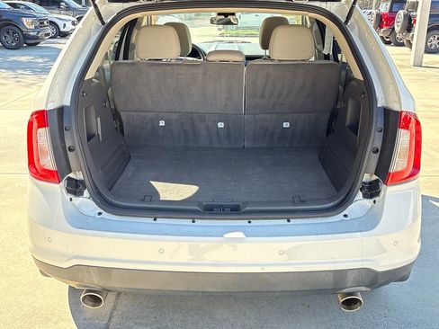 Used 2013 Ford Edge SE image 28