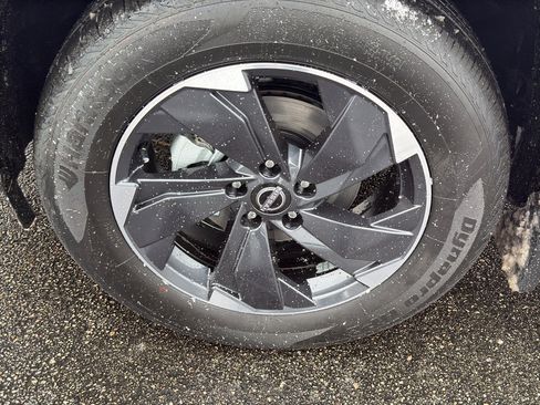 New 2026 Nissan Rogue SV image 9