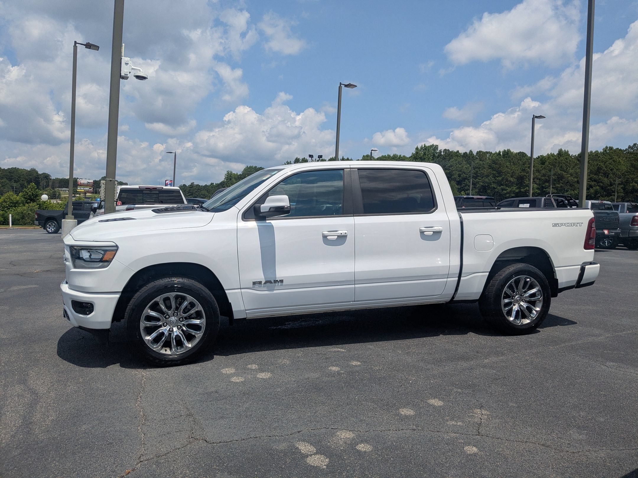 Used 2023 RAM 1500 Laramie AWD/4WD image 8