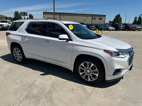 Certified 2021 Chevrolet Traverse Premier AWD/4WD image 40