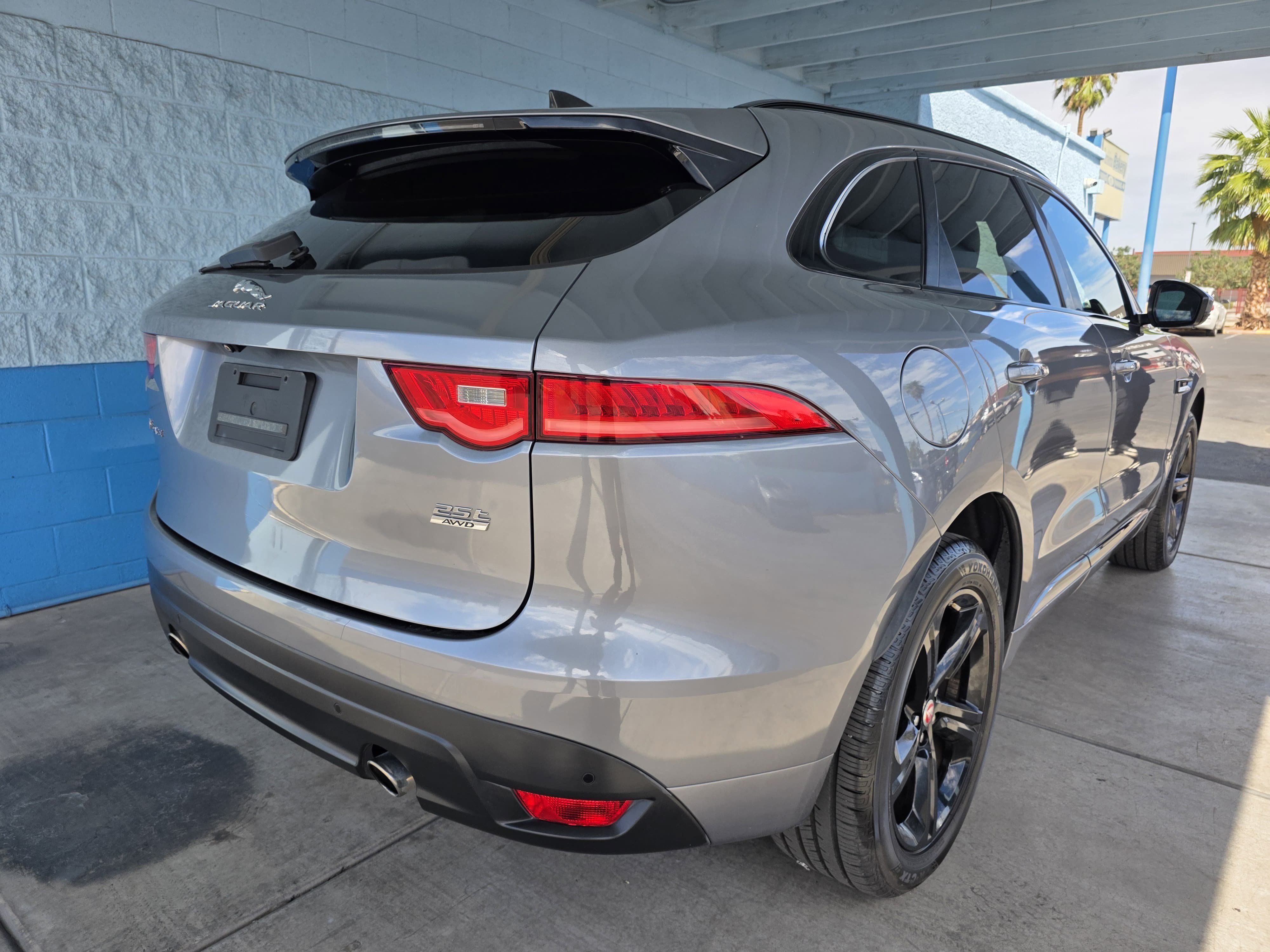 Used 2020 Jaguar F-PACE Checkered Flag AWD/4WD image 3