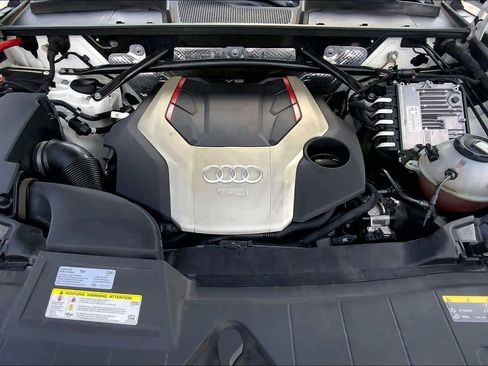 Used 2018 Audi SQ5 Premium Plus image 31