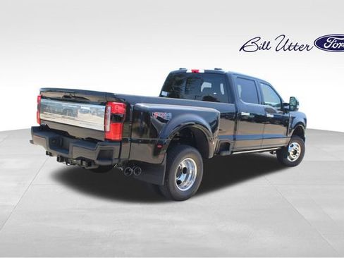 New 2026 Ford F350 Platinum w/ Platinum Plus Package AWD/4WD image 3