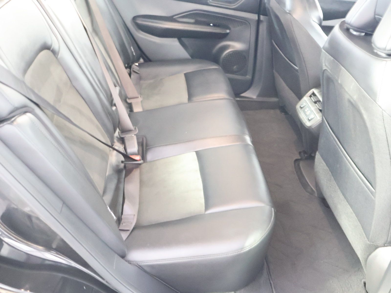 Used 2023 Nissan Ariya AWD image 46