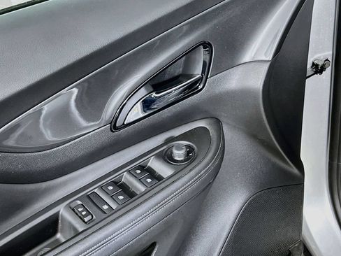 Certified 2017 Buick Encore Essence AWD/4WD image 17