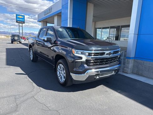 Used 2024 Chevrolet Silverado 1500 LT w/ Z71 Off-Road Package AWD/4WD image 1