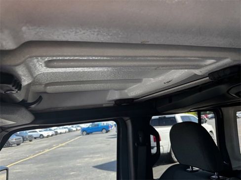 Certified 2024 Jeep Wrangler Unlimited Rubicon image 39