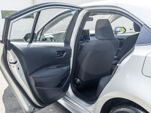 Certified 2025 Toyota Corolla LE FWD image 19