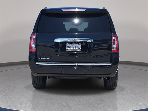 Used 2019 GMC Yukon Denali w/ Denali Ultimate Package image 6