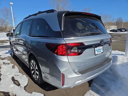 New 2026 Honda Odyssey EX-L image 4