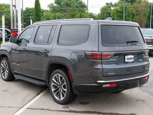 Used 2022 Jeep Wagoneer Series II w/ Premium Group I AWD/4WD image 5