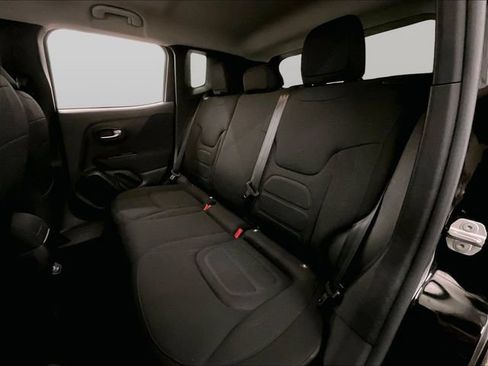 Used 2020 Jeep Renegade Latitude w/ Cold Weather Group AWD/4WD image 25