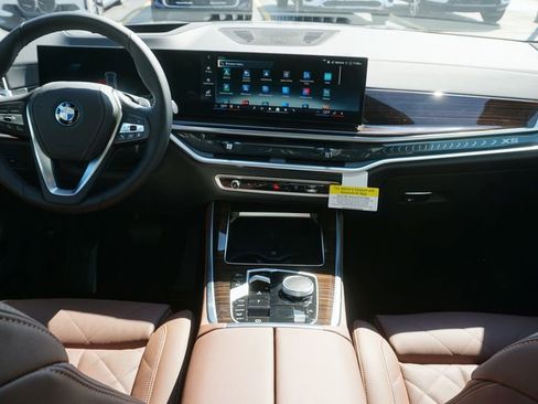 New 2026 BMW X5 xDrive50e image 14