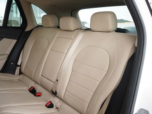 Used 2017 Mercedes-Benz GLC 300 image 23