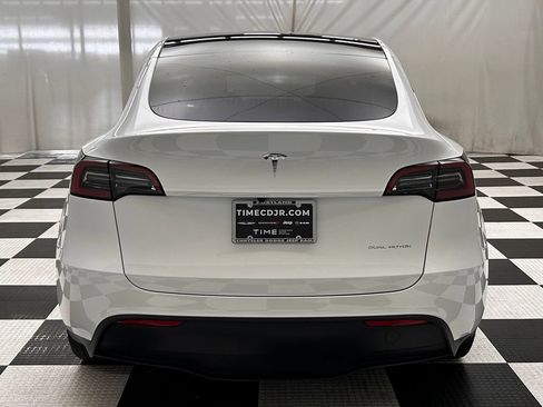 Used 2025 Tesla Model Y Long Range AWD/4WD image 6