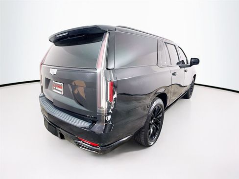 Used 2023 Cadillac Escalade ESV Sport w/ LPO, ONYX Package image 40