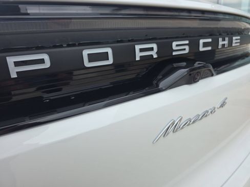 New 2026 Porsche Macan 4 Electric AWD/4WD image 12