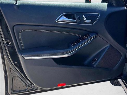 Used 2019 Mercedes-Benz GLA 250 image 18