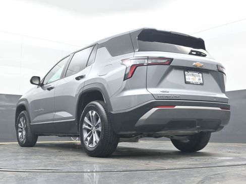 Used 2025 Chevrolet Equinox LT AWD/4WD image 25