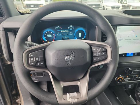 New 2025 Ford Bronco 4-Door image 32