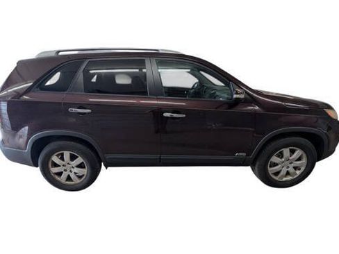 Used 2011 Kia Sorento LX w/ Convenience Pkg AWD/4WD image 7