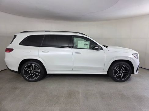New 2026 Mercedes-Benz GLS 450 4MATIC image 3